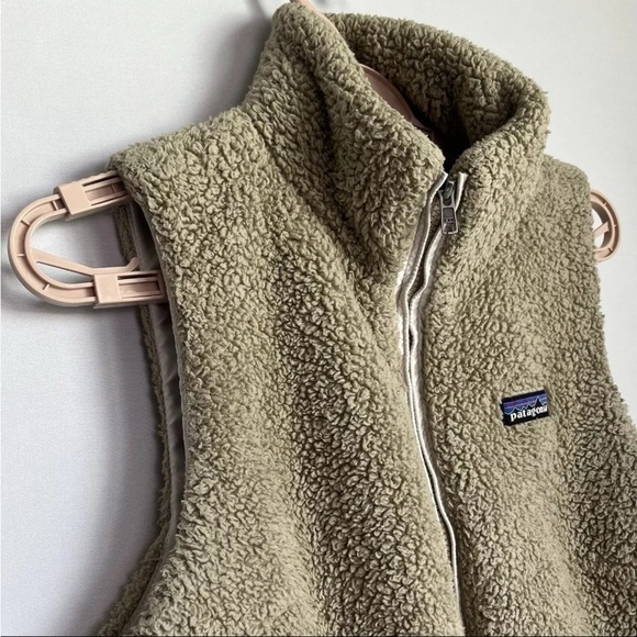 Patagonia Women Sz M Los Gatos Vest  Beige Fleece Fuzzy Deep Pile Full Zip Logo - Picture 3 of 14